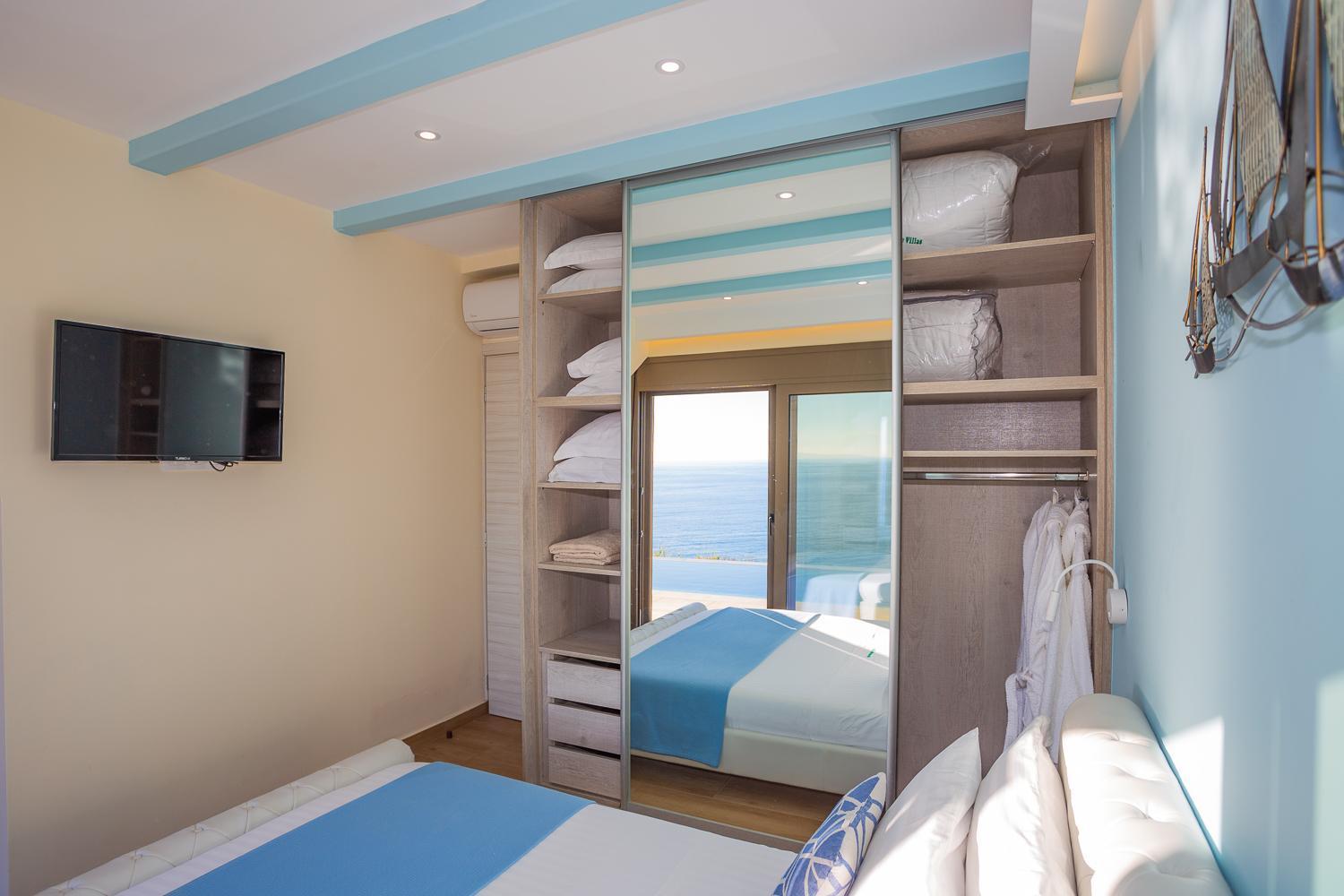 Olive And Aloe Villas Nomikiana Ngoại thất bức ảnh