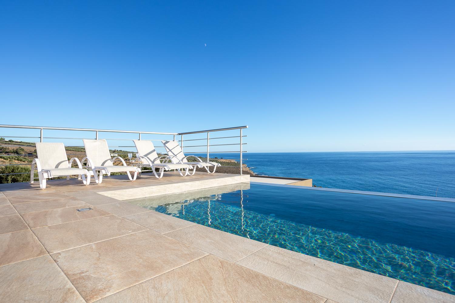 Olive And Aloe Villas Nomikiana Ngoại thất bức ảnh